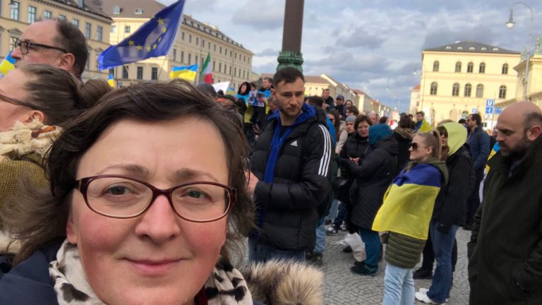 Marianna Sajaz auf der ukrainischen Demo in München