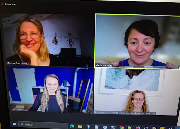 Ein Zoom Meeting mit vier Frauen